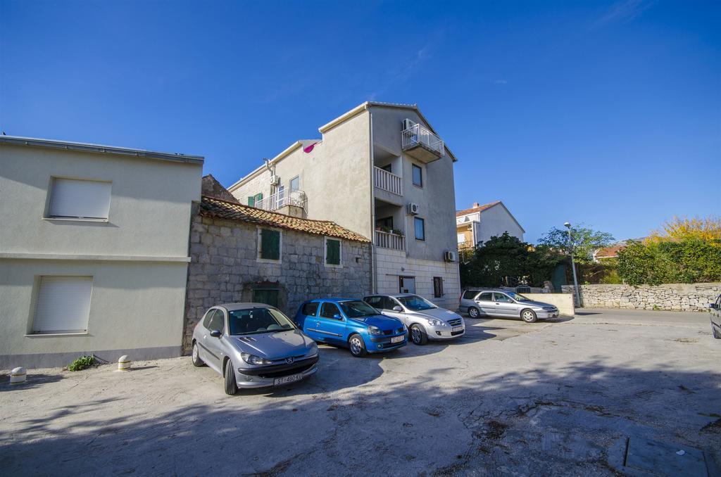 Apartments Mijo Kaštela Exterior foto